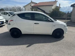 Lancia Ypsilon 1.0 FireFly 5 porte S&S Hybrid Ecochic Silver